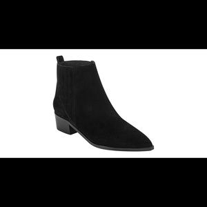 Marc fisher Yolli ankle bootie